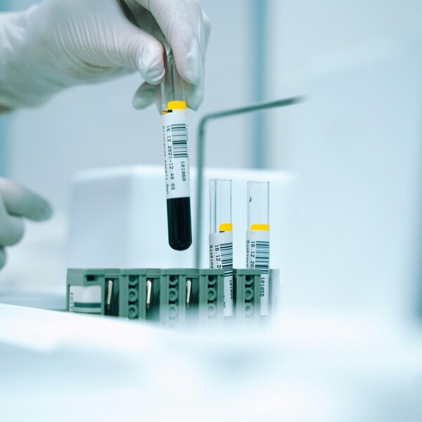 Vijf drugs die zijn begonnen als medicijn: over wondermiddelen, overlopers en ‘double agents’ 